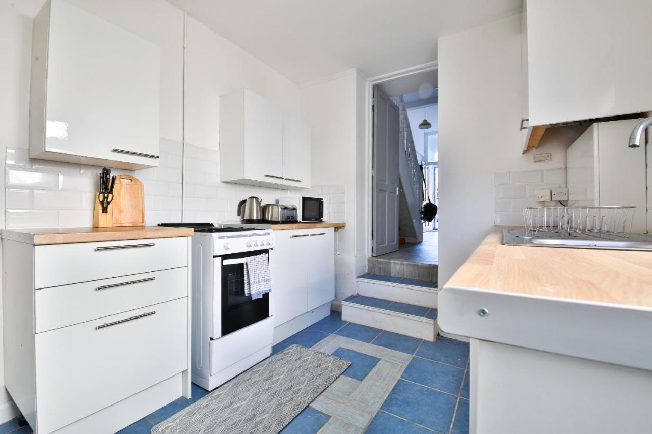 Spacious 3 Bedroom Close To Cardiff City Centre エクステリア 写真